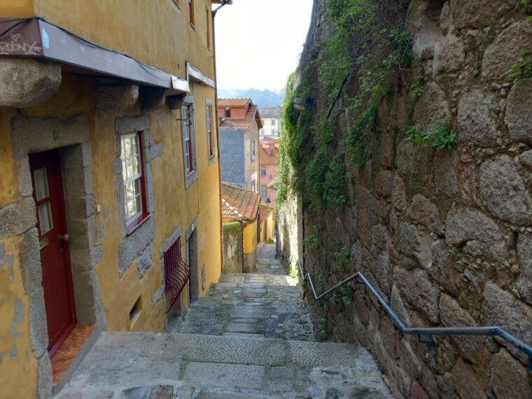 porto-historic-centre-private-walking-tour-cathedral