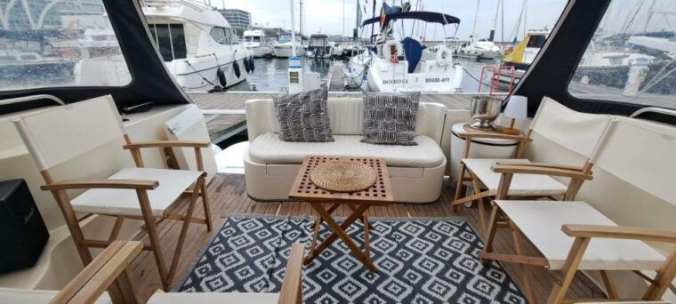 porto-luxury-yacht-tour-of-the-6-bridges-and-douro-estuary