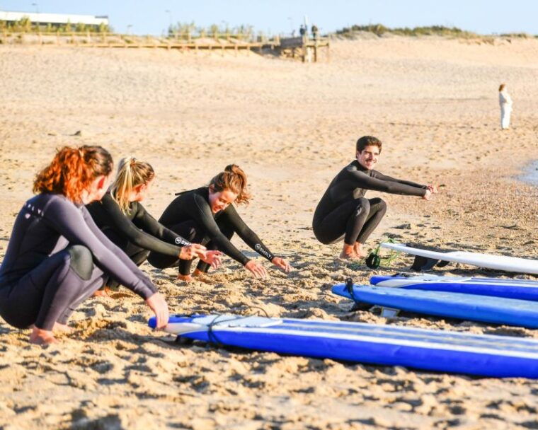 porto-small-group-surfing-experience-with-transportation