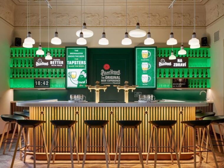 prague-beer-pouring-class-at-pilsner-urquell-experience