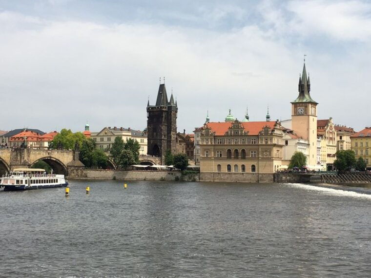 prague-city-1-hour-orientation-tour-by-bus