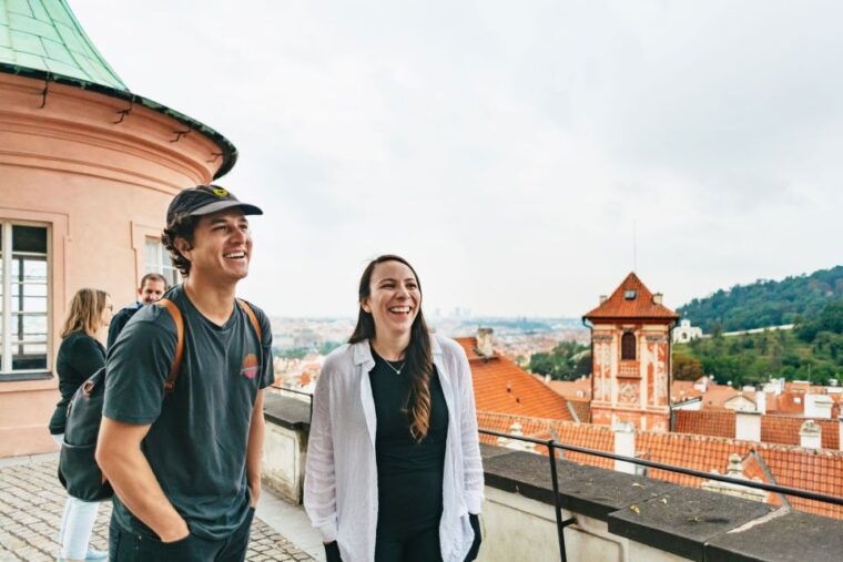 prague-city-highlights-by-bus-boat-and-on-foot