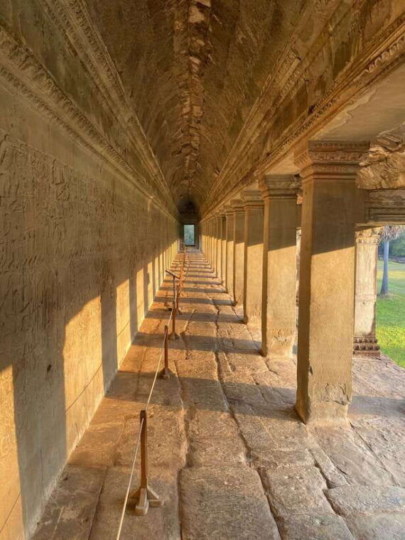 private-angkor-temples-with-spanish-guide