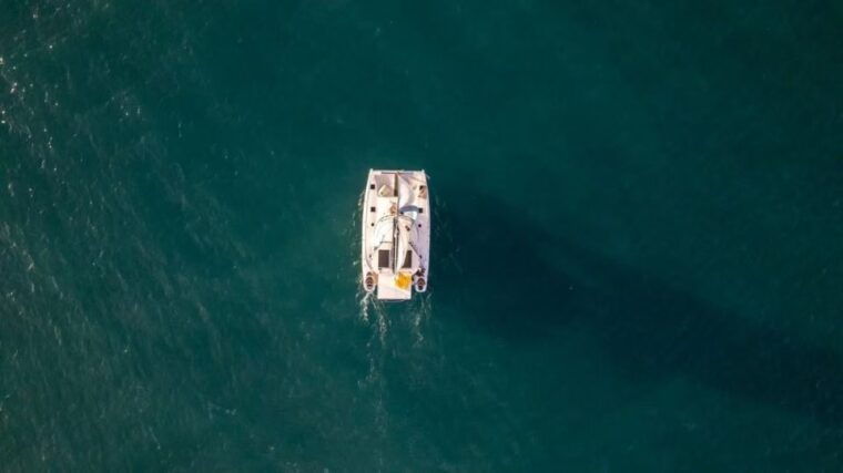private-catamaran-yacht-to-phi-phi-island