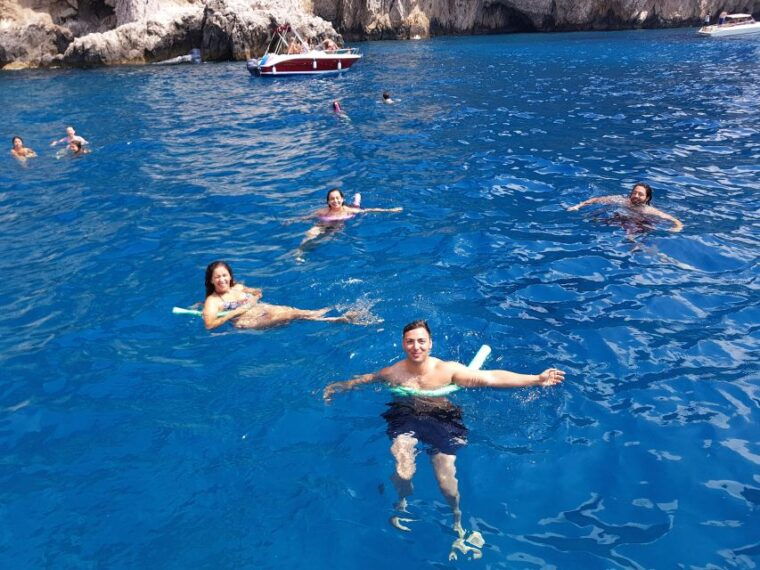 private-full-day-boat-tour-to-positano