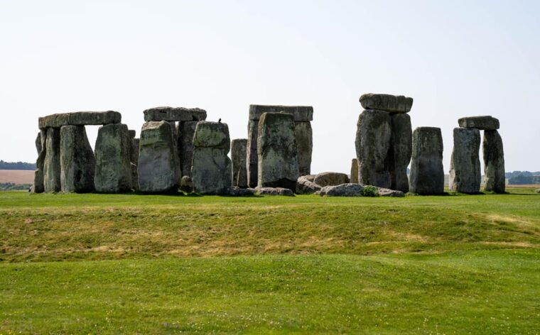 private-luxury-day-tour-of-stonehenge-and-bath-from-oxford