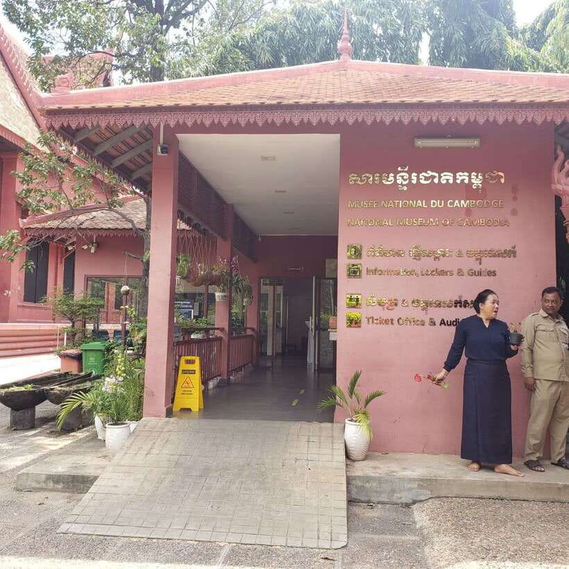 private-one-day-tour-in-phnom-penh