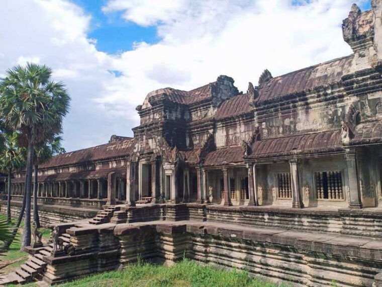 private-one-day-trip-the-best-experience-to-angkor-temples