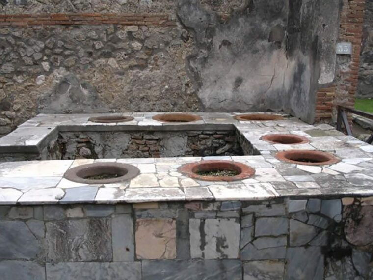 private-pompeii-tour-and-archaeological-museum-of-naples