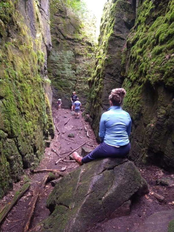 private-singhampton-caves-hike-collingwood-blue-mountain