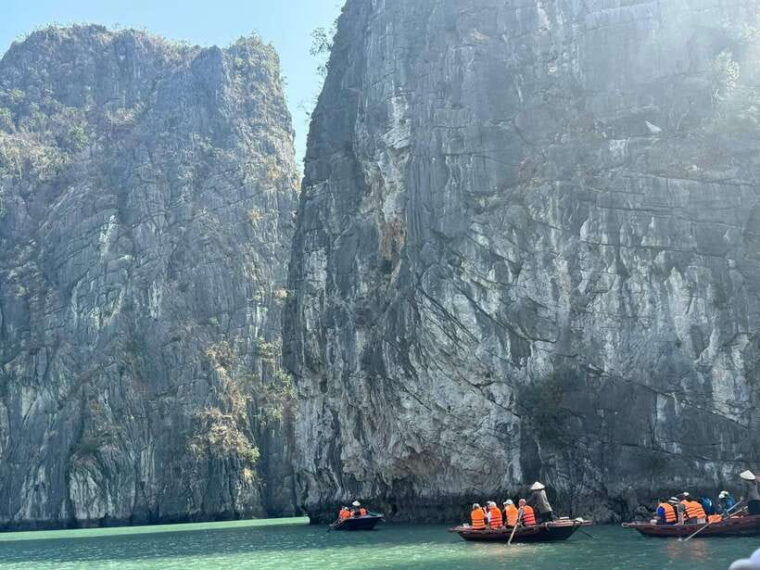 private-tour-ha-long-bay-1-day-choose-language-tour-guide