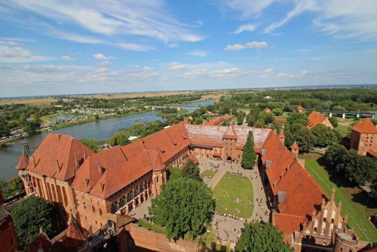 private-transportation-to-the-malbork-castle-from-gdansk