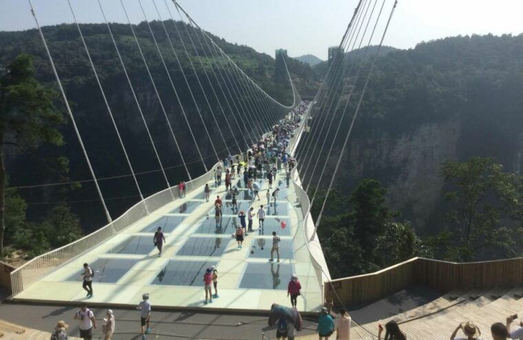 private-trip-of-zhangjiajie-national-park-and-glass-bridge