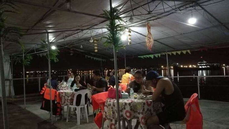 puerto-princesa-firefly-watching-bay-cruise-with-dinner