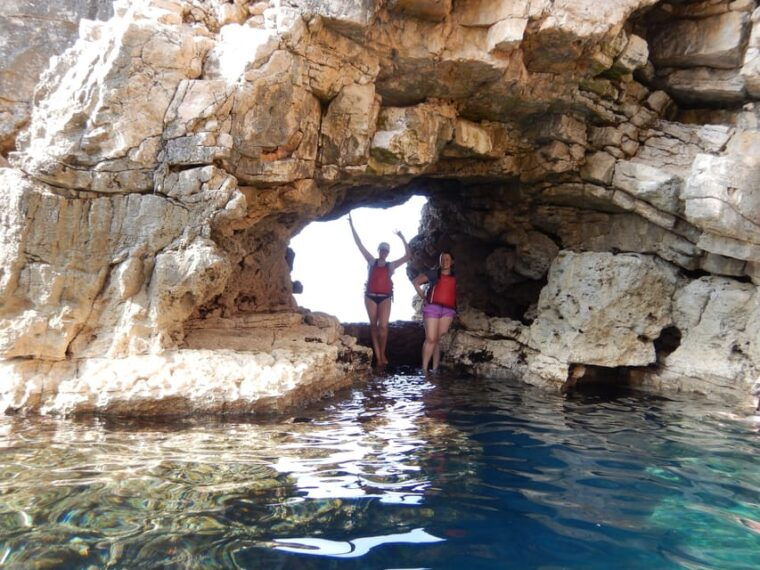 pula-3-hrs-kayak-cliffs-snorkeling-small-group-adventure