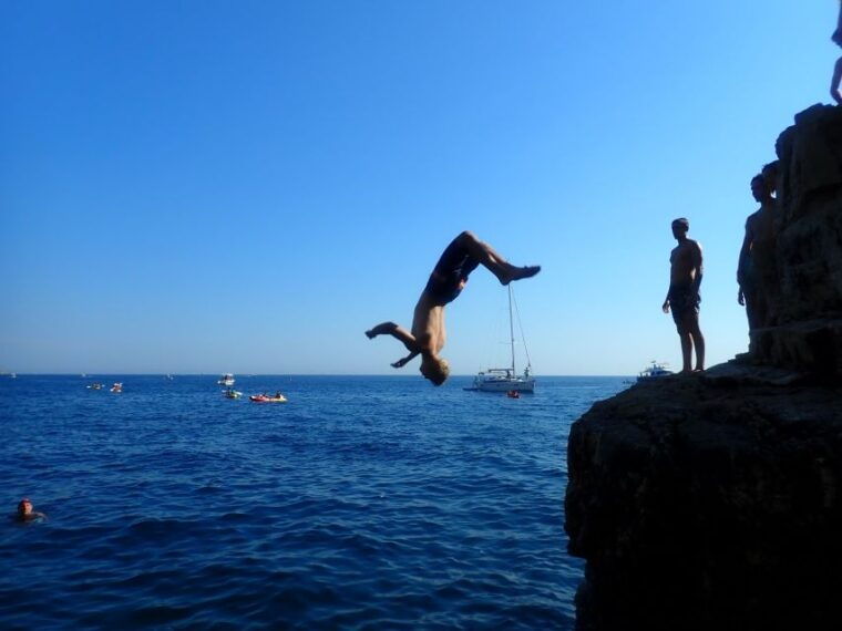 pula-sea-adventure-boat-kayak-snorkeling-cliff-jumps