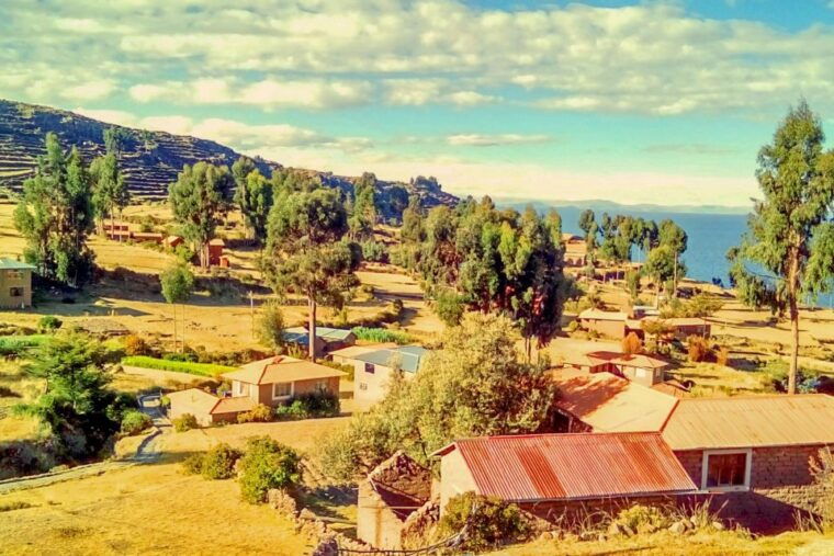 puno-2-days-uros-islands-amantani-island-taquile-island