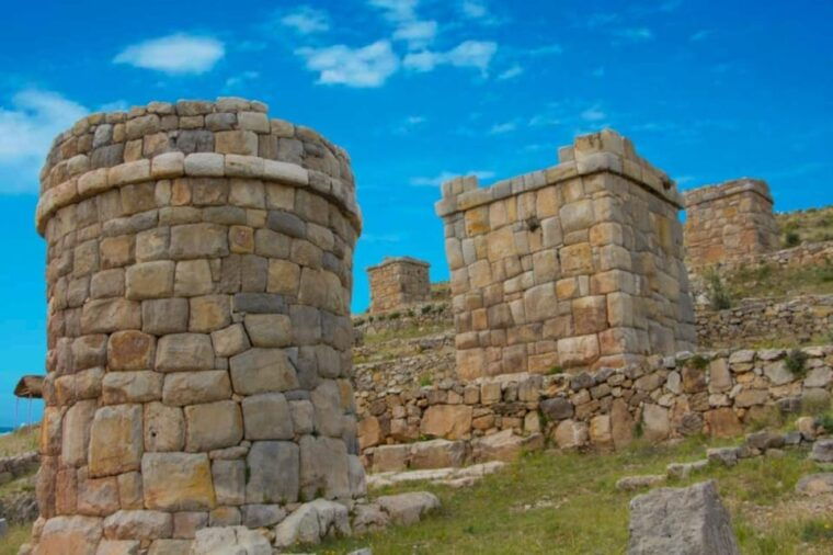 puno-aymara-route-and-titicaca-castle-entrance
