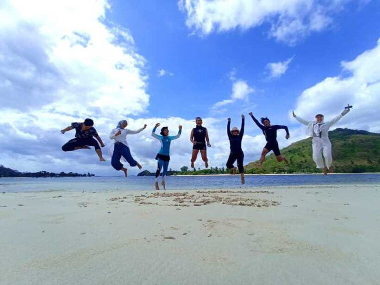 pusuk-monkey-forest-lombok-ghost-villaand-the-three-gilis