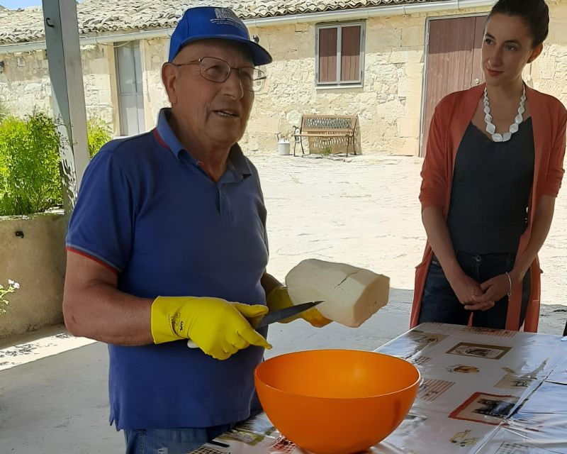 ragusa-ricotta-making-expereince-at-a-farm-with-dinner