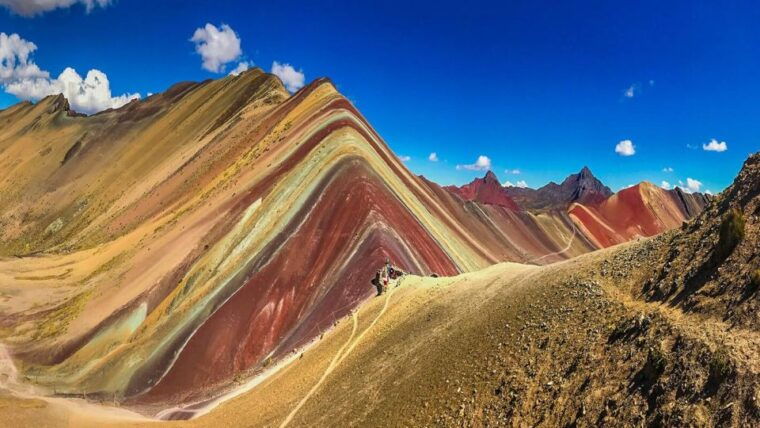 rainbow-mountain-tour-and-machu-picchu-tour-by-train