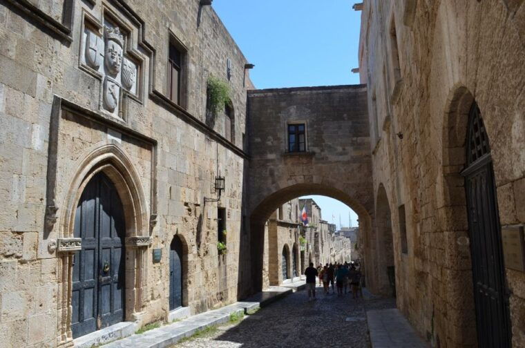 rhodes-old-town-walking-tour-with-guide