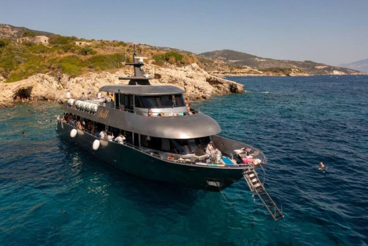 rhodes-transfer-cruise-to-symi-island-st-george-bay