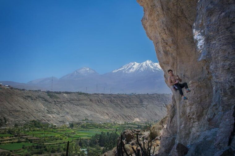 rock-climbing-in-arequipa-peru