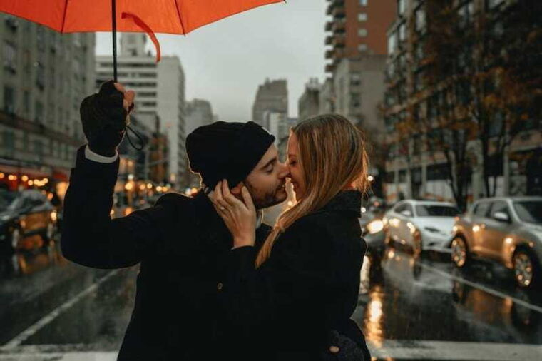 romantic-walking-tour-for-couples-in-montreal