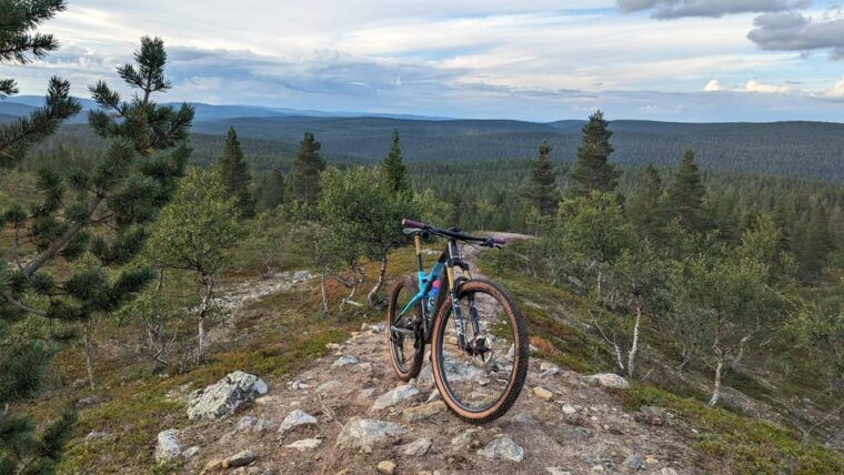 saariselka-flow-trails-and-rock-gardens-mountain-bike-tour