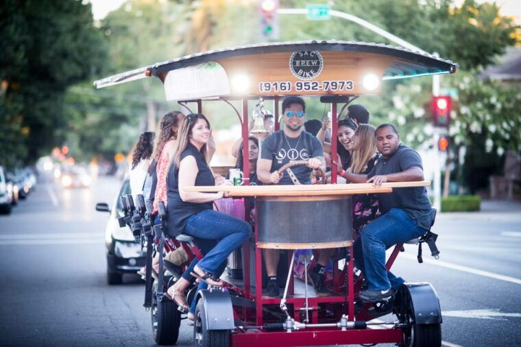 sacramento-pedal-bar-tour-with-2-stops