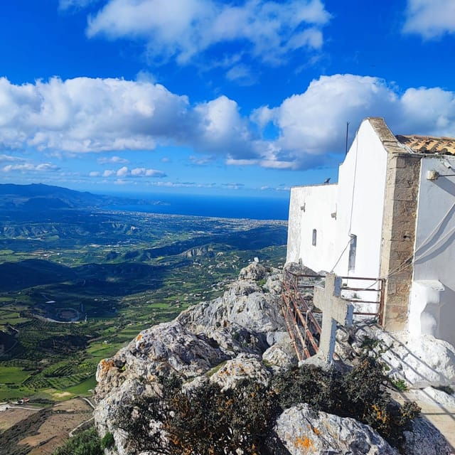 safari-juhtas-mountraki-and-wine-distilleryexplore-crete