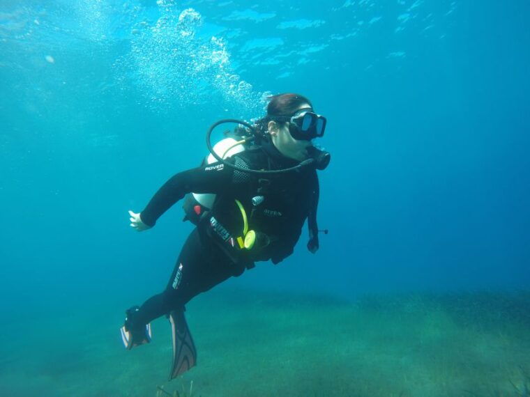 santorini-scuba-diving-experience-in-caldera-for-beginners