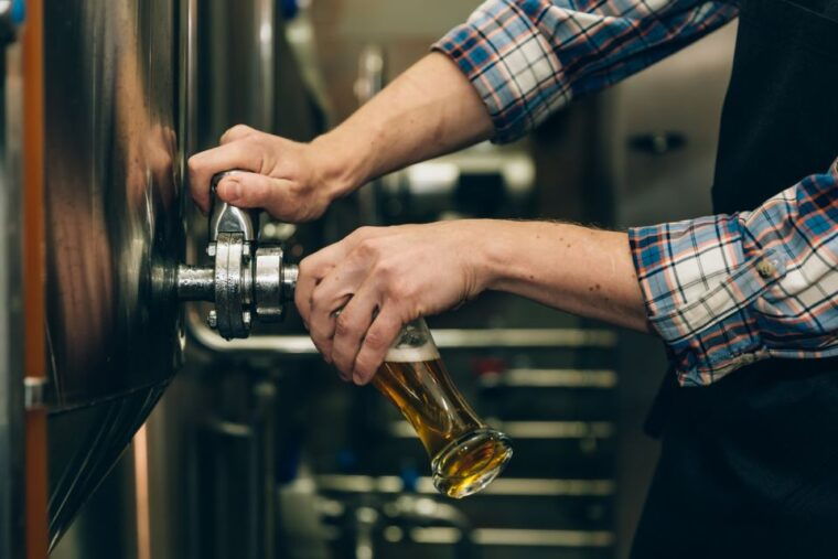 santorini-semi-private-2-breweries-tour-up-to-6-guests