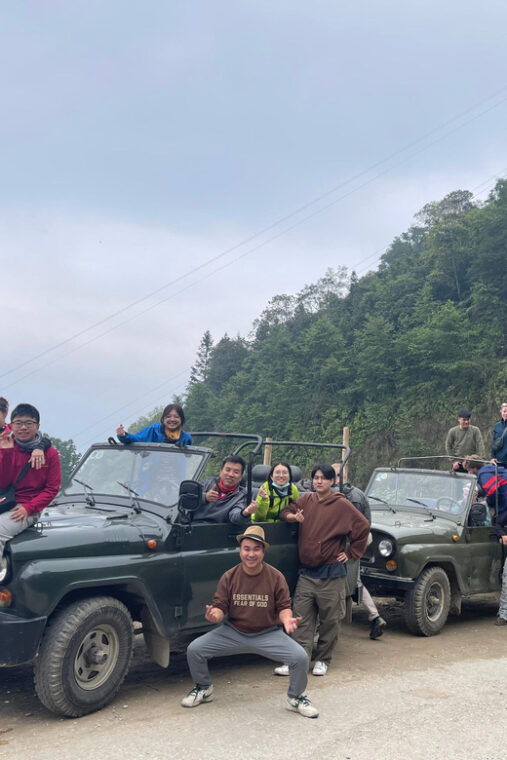 sapa-open-air-jeep-full-days-tour-get-off-the-beate-path