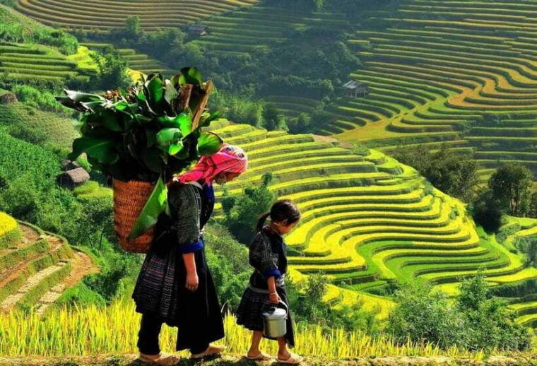 sapa-ta-phin-village-trek-with-lunch-and-bathing-experience