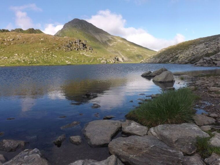 sb05-carpathian-heights-hiking-to-balea-cascada-lake