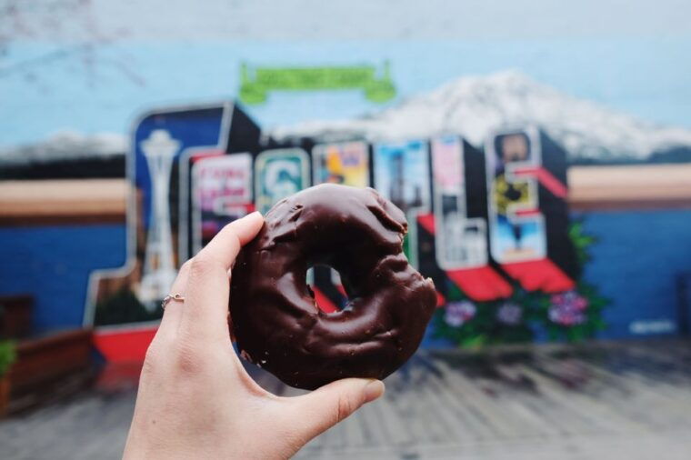 seattle-guided-delicious-donut-tour-with-tastings