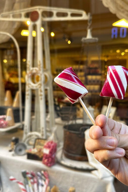 secret-walking-food-tour-stockholm-old-town