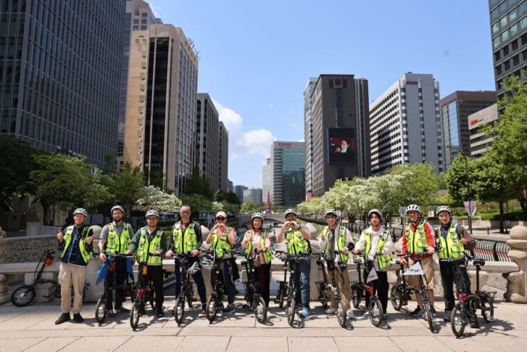 seoul-city-highlights-morning-ebike-tour