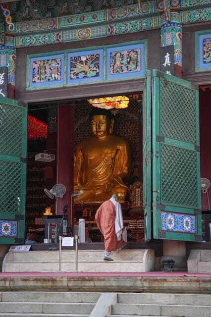 seoul-customized-private-walking-tour-with-a-local-guide