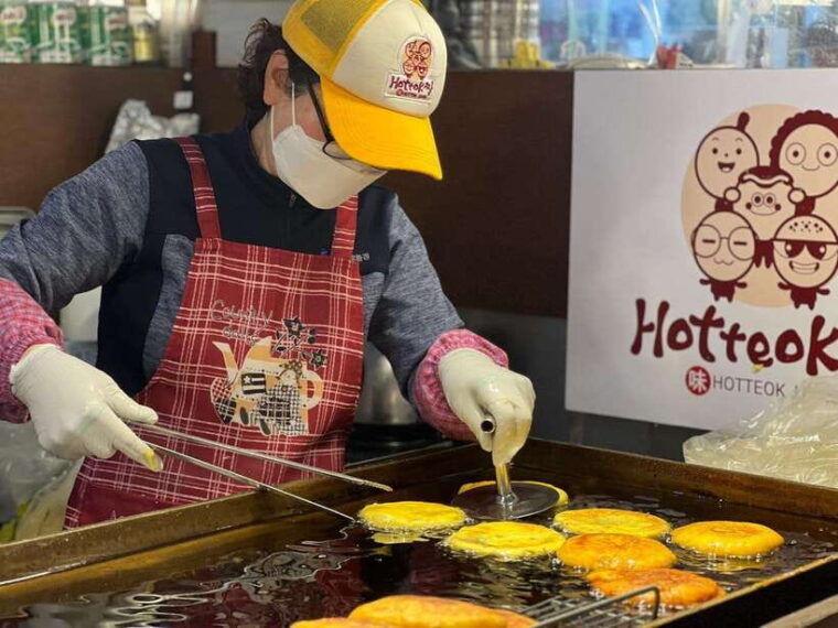 seoul-fearless-foodie-gwangjang-market-food-adventure