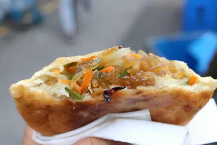 seoul-guided-street-food-tour-at-namdaemun-market
