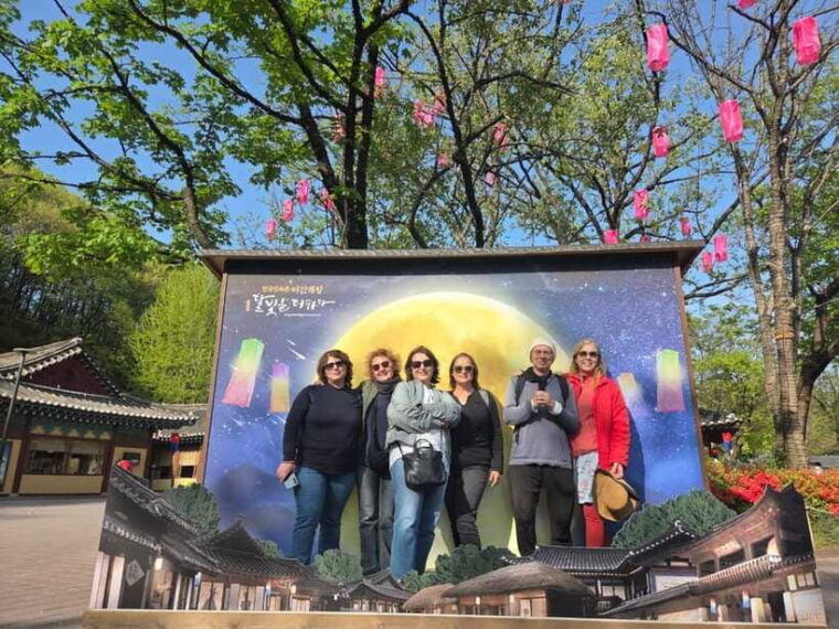 seoul-hwaseong-fortress-folk-village-and-starfield-library
