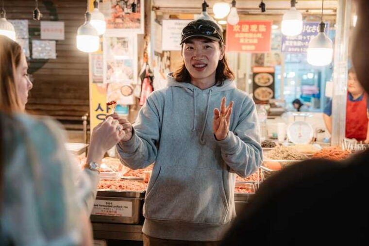 seoul-night-market-food-tour-with-local-guide