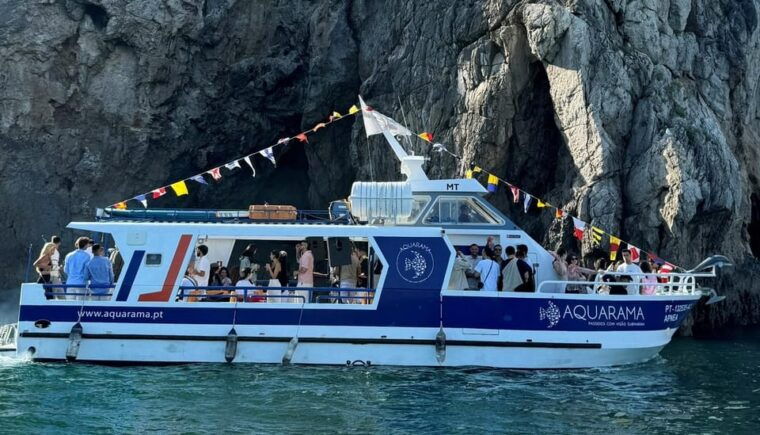 sesimbra-family-friendly-boat-sea-tour-w-submarine-vision