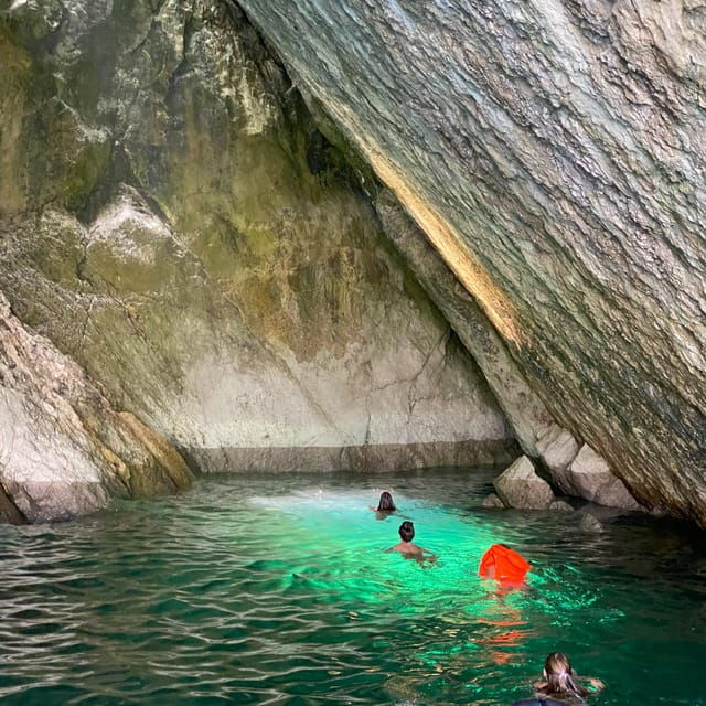 sesimbra-secret-beaches-and-caves