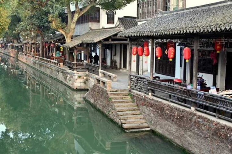 shanghai-foodie-tour-for-6-hour-layover-in-pudong-watertown