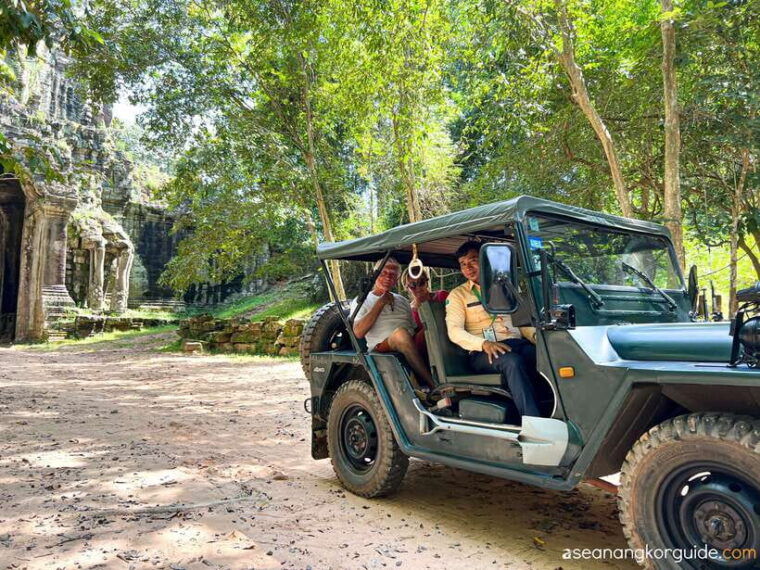 siem-reap-angkor-wat-sunrise-and-market-tour-by-jeep