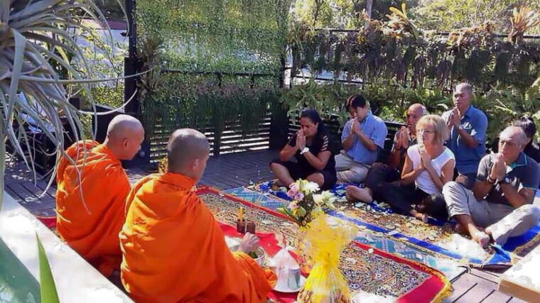 siem-reap-cambodian-buddhist-water-blessing-and-local-market-2